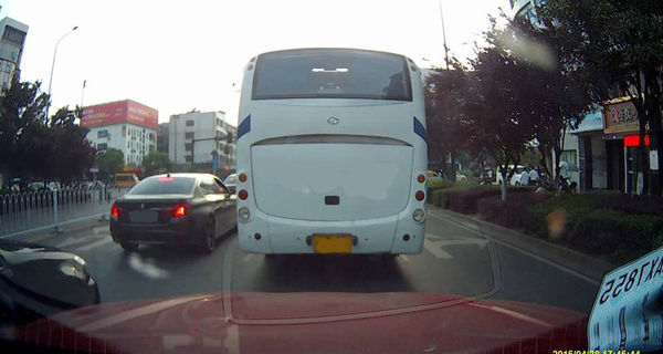 如何为宝马X3安装隐藏行车记录仪