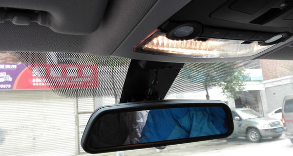 如何为宝马X3安装隐藏行车记录仪