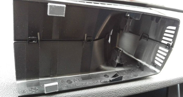 如何为宝马X3安装隐藏行车记录仪