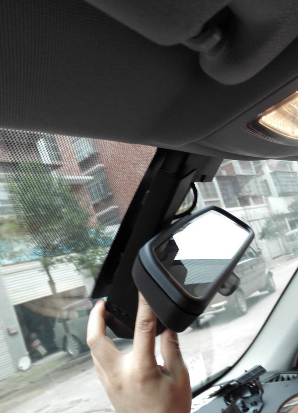 如何为宝马X3安装隐藏行车记录仪